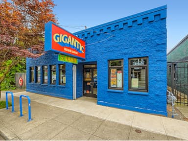 Norris & Stevens Brokers $1.4M Sale of Retail Building in Portland, Oregon