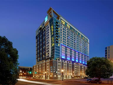 JLL Arranges Refinancing for 506-Room Tri-Brand Hotel in Downtown Nashville