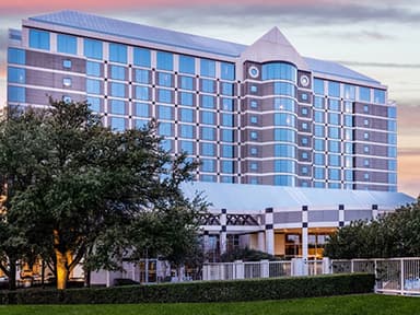 Partnership Receives Financing for Renovation of 337-Room Hotel in Irving