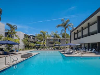 Nuveen Real Estate Sells 390-Unit San Regis Multifamily Community in Los Angeles