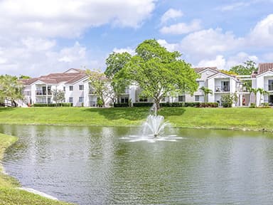 Newmark Secures Refinancing for 448-Unit Apartment Community in Boca Raton