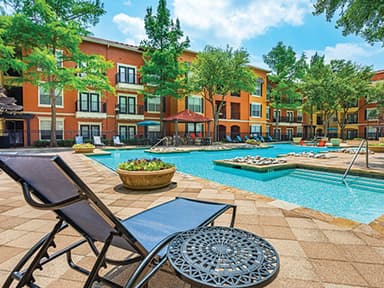 JLL Arranges $40.9M Acquisition Loan for Irving Apartment Complex