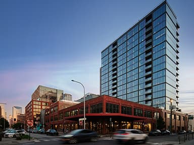 JLL Arranges $124.6M Refinancing for Luxury Apartment Tower in Chicago