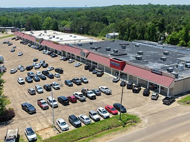 Marcus & Millichap Brokers Sale of 99,097 SF Shopping Center in Grenada, Mississippi