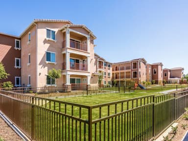 CBRE Brokers $34.5M Sale of Turtle Creek Apartments in Riverside, California