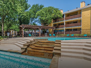 IPA Negotiates Sale of 188-Unit Apartment Complex in Arlington
