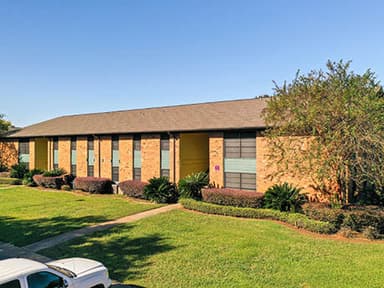 Marcus & Millichap Arranges Sale of Two Louisiana Multifamily Properties Totaling 462 Units