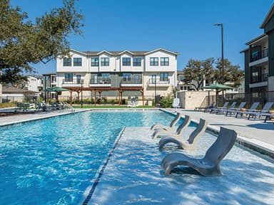 Walker & Dunlop Arranges $46.5M Loan for Refinancing of Metro Austin Apartment Community