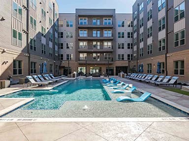 JLL Arranges $78.7M Loan for Refinancing of East Dallas Apartment Community