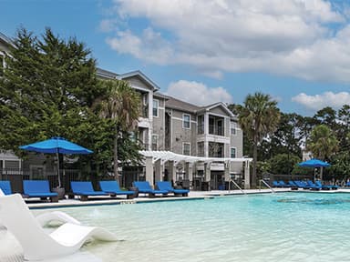 CrestMarc, Midloch Acquire 294-Unit Apartment Complex in Huntsville, Texas