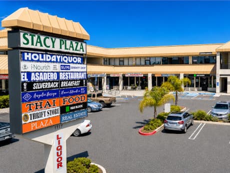 Pacific Coast Commercial Brokers Sale of 30,600 SF Multi-Tenant Strip Center in Vista, California