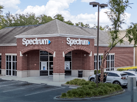SRS Real Estate Brokers $5.3M Sale of Central Florida Retail Center