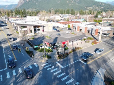 Northmarq Brokers $8.2M Sale of Multi-Tenant Retail Center in North Bend, Washington