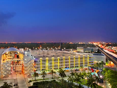 Two New Retail Tenants Open at Dadeland Station in Miami