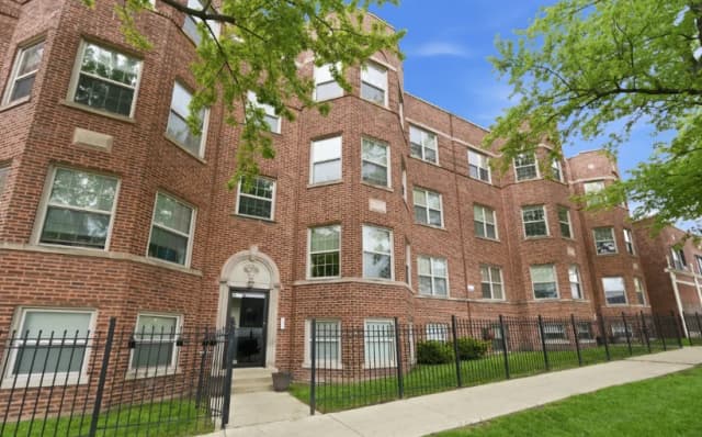 Essex Realty Group Closes 12-Unit Rogers Park Multifamily Transaction
