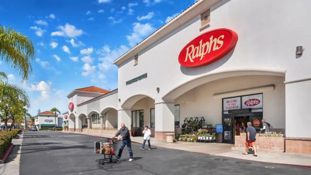Barings Acquires Ralphs-Anchored Center from First Washington